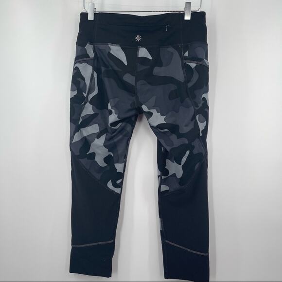 ATHLETA Bundle Capri Leggings Camo & Tie Dye Athletic Gym Run Fitness SZ Medium - Picture 3 of 15